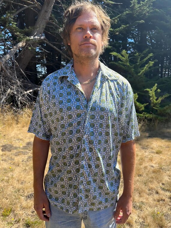 90s tiny dragon button up - image 3