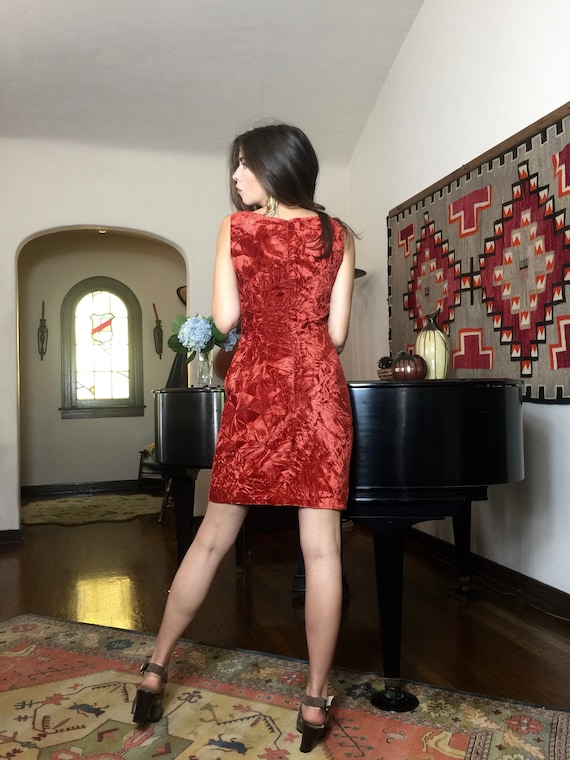 80s dress : Crushin in red velevt - image 3