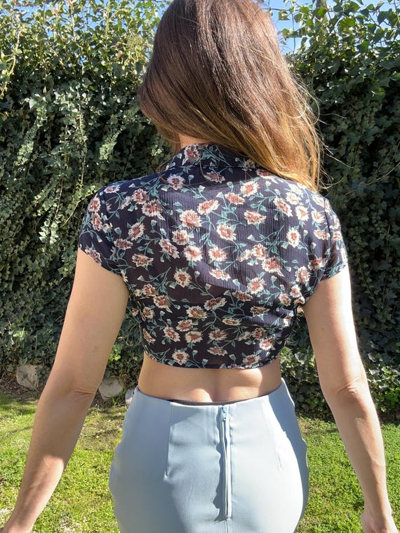 90s crop top - image 3