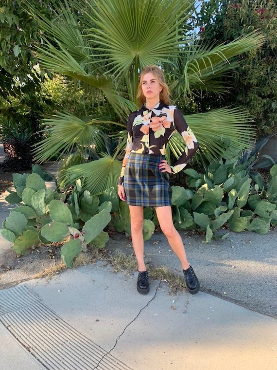 90s plaid mini skirt