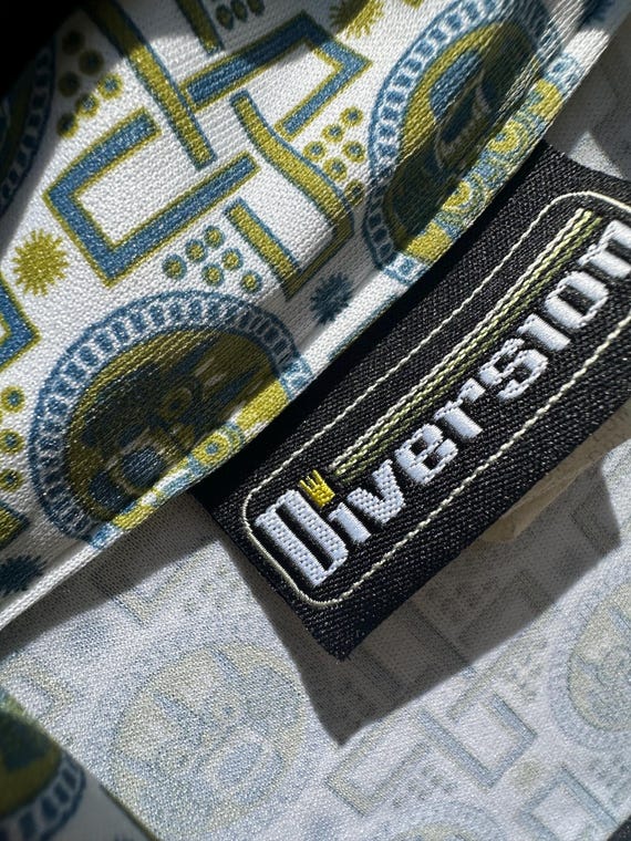 90s tiny dragon button up - image 8