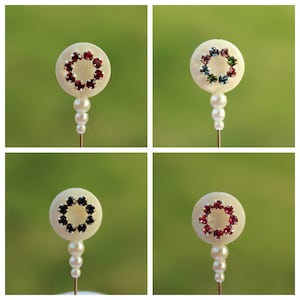 Counting  pins. Just perfect for the  cross stitcher, sewer, quilter, cardmaker or scrapbooker on your gift-giving list.