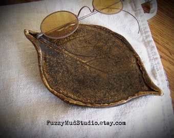 Handmade Pottery Leaf Trinket Dish Pottery Teabag Holder Nature Themed Pottery Dressing Table Ring Dish Soap Dish Fall Leaf Incense Dish