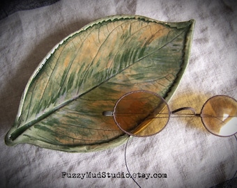 Handmade Pottery Leaf Trinket Dish Pottery Teabag Holder Nature Themed Pottery Dressing Table Ring Dish Soap Dish Fall Leaf Incense Dish