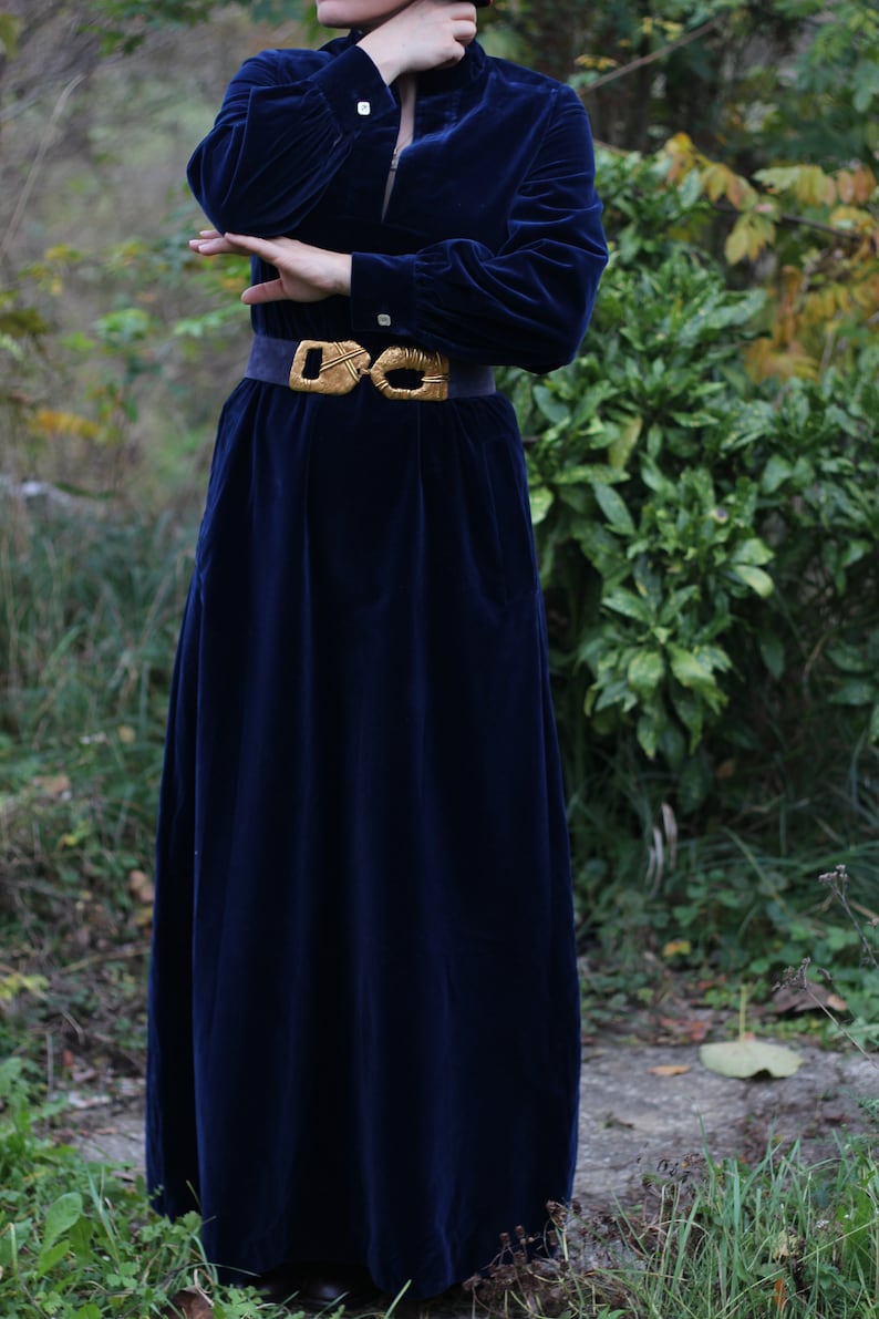 Vintage velvet dress floor length with pockets Long sleeves Fully lined Heavy cotton velvet blue dress Sewn retro romantic lady dress image 7