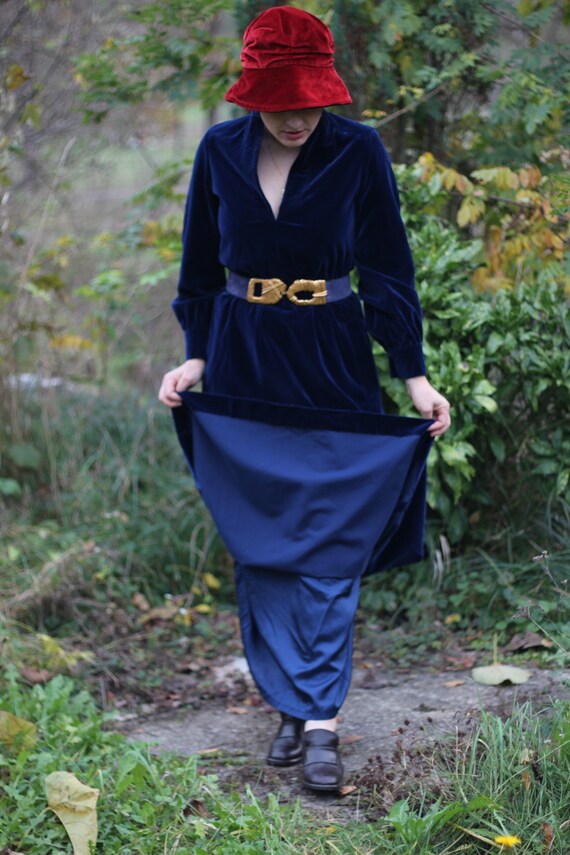 V-neck Floor-length Sheath Velvet Dress With Slit Regency Plus Size