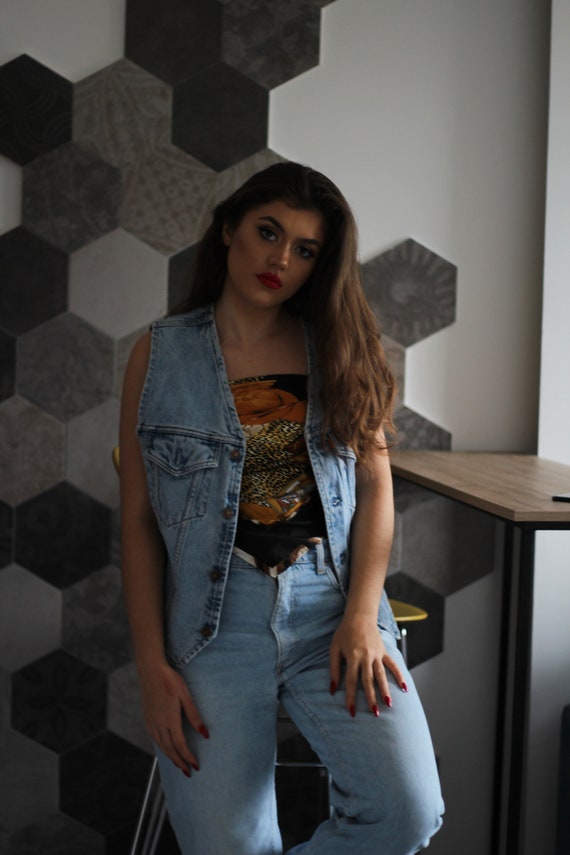 levi's sleeveless jacket