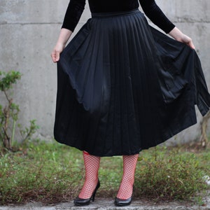 Vintage black pleated skirt high waist satin with side button up closure Minimalist urban skirt A line midi accordion skirt image 4