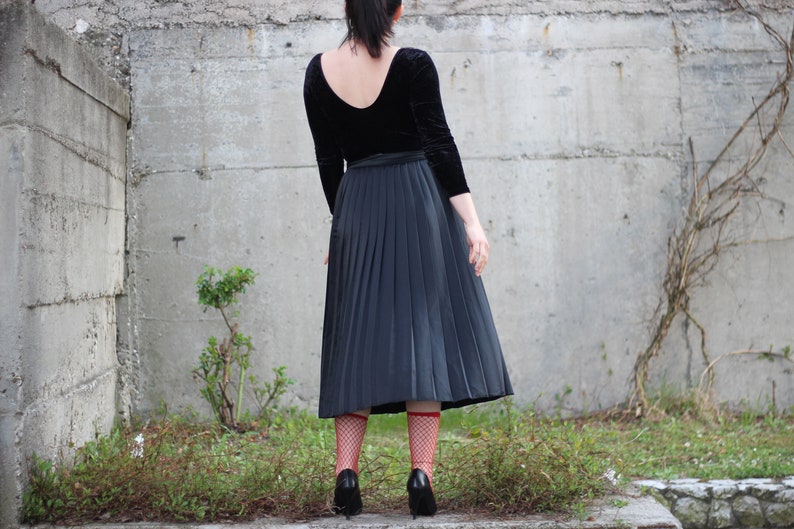 Vintage black pleated skirt high waist satin with side button up closure Minimalist urban skirt A line midi accordion skirt image 10