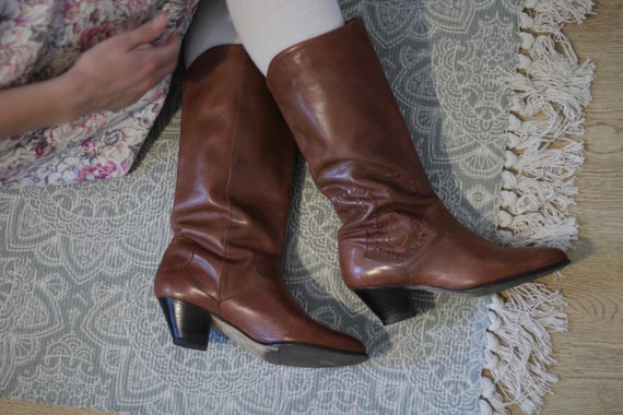 Vintage 80s leather cowboy boots low heel slouchy… - image 8