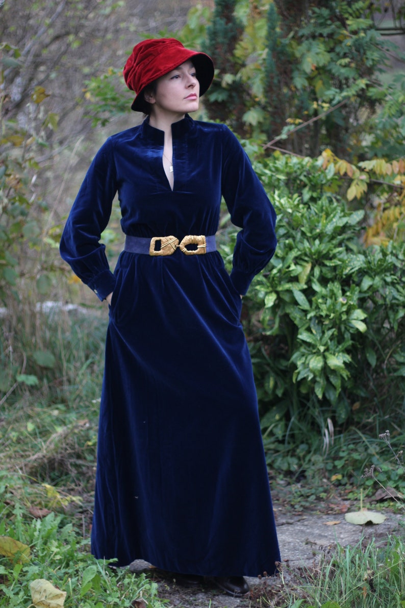 Vintage velvet dress floor length with pockets Long sleeves Fully lined Heavy cotton velvet blue dress Sewn retro romantic lady dress image 3