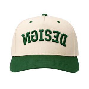Gorra bordada personalizada, verde y crema, con texto invertido