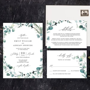 Puede incluir: Una invitación de boda con un diseño de eucalipto. La invitación es para Emily William y Adrian Spencer, y la boda es el sábado 20 de noviembre de 2020 a las 2:00 pm en The Lake House, 4 King Street, Daylesford, VIC 3460. La invitación también incluye una tarjeta RSVP con un diseño de eucalipto.
