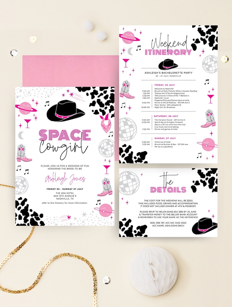 Puede incluir: Una invitaci&oacute;n rosa y negra con un tema de vaquera. La invitaci&oacute;n es para una despedida de soltera para Astleigh Jones. La invitaci&oacute;n incluye un itinerario de fin de semana y detalles sobre el costo de la fiesta. La invitaci&oacute;n tiene un tema de vaquera espacial con estampado de vaca rosa y negro, estrellas y planetas.
