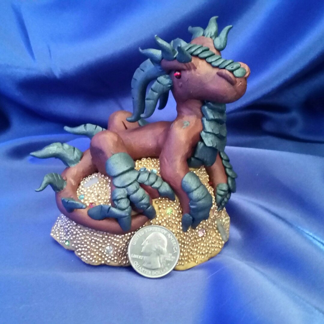 OOAK Tesoro Acaparando La Estatuilla del Dragón - Etsy España