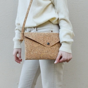 Kork-Umschlag-Clutch-Tasche/Vegal-Leder-Clutch/Schulter-Reißverschlusstasche/abnehmbarer verstellbarer Riemen/einzigartige vegane Geschenke für Schwester/Sakkahandmade