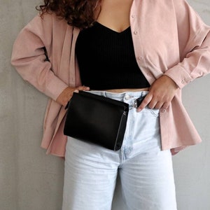 Sac banane noir, sac banane en cuir végétalien, sac à bandoulière, sac poitrine convertible à fermeture éclair souple, bandoulière amovible, sac banane, sac banane, pochette noire