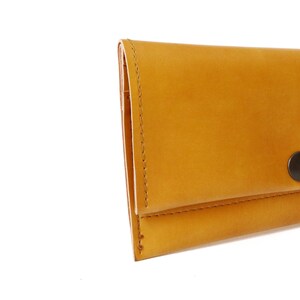 Cartera negra, Cartera de monedas de cuero vegano, Titular de la tarjeta, Cartera de viaje simple, Cartera corta y delgada con bolsillo con cremallera, Unisex, Hombres de regalo veganos Mustard Yellow