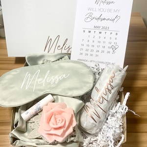 Kaart bruidsmeisjeskaart met kalender: kalenderkaart bruidsmeisjeskaart met mantel Bruidsmeisjeskaart voorstelkaart bruidsmeisjeskaart set met cadeaus