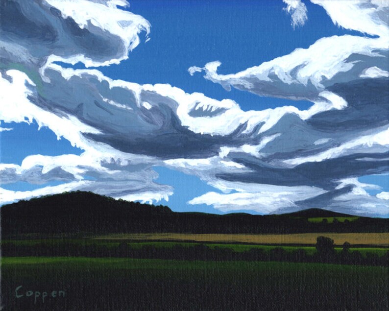 Puede incluir: Una pintura de un paisaje con un cielo azul y nubes blancas. Las nubes est&aacute;n dispuestas en un patr&oacute;n de remolino, y el cielo es de un azul brillante. En primer plano, hay un campo de hierba verde y una l&iacute;nea de &aacute;rboles. La pintura est&aacute; firmada "Coppen" en la esquina inferior izquierda.