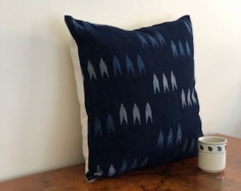 Yagasuri pillow, indigo pillow, Japanese pillow cover, indigo arrow pillow, kasuri pillow, wabisabi pillow cover, ready to ship, ikat pillow