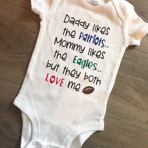 Football rival family mommy likes the cowboys daddy likes the eagles
