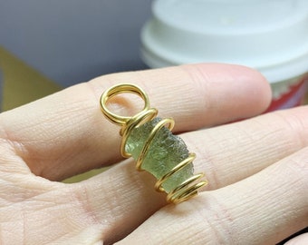 100%  Natural Czech moldavites, Healing Jewelry, Healing Crystal Necklace moldavites, Crystal Meteorite Pendant/ genuine Moldavite tektite