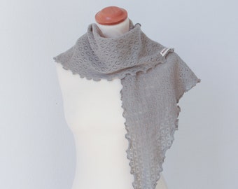 Triangle Fine Cashmere Scarf, Soft, Warm, Cozy Scarf for her, 135x100x100cm