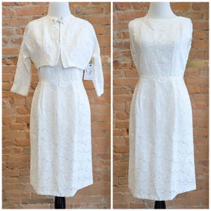 Vintage 1960er Jahre Off White Floral Jacquard tailliertes Kleid / Vtg 60er Jahre kurzes Hochzeitskleid - Größe S