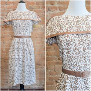 Vintage 1950&#39;s White & Bronze Print Cotton Dress/ Vtg 50&#39;s Wide Collar Dress/ Size Small-Medium