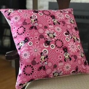 Disney Minnie Mouse pillow case pillow Disney Minnie Mouse pillow case pillow
