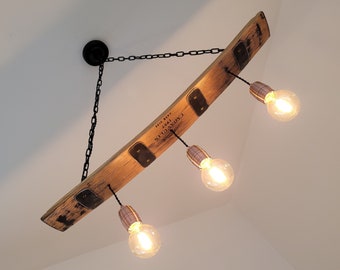 Lámpara colgante de barril de whisky escocés, lámpara de araña de barril de Lagavulin recuperado, regalo único para los amantes del whisky, decoración industrial para bares y hogares.