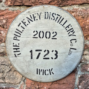 Old Pulteney Whisky Barrel Head Sign Wall Decor, Scotch Theme Home Bar Gift & Whisky Lover Decoration
