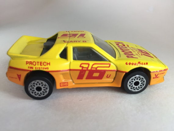 matchbox pontiac fiero 1985