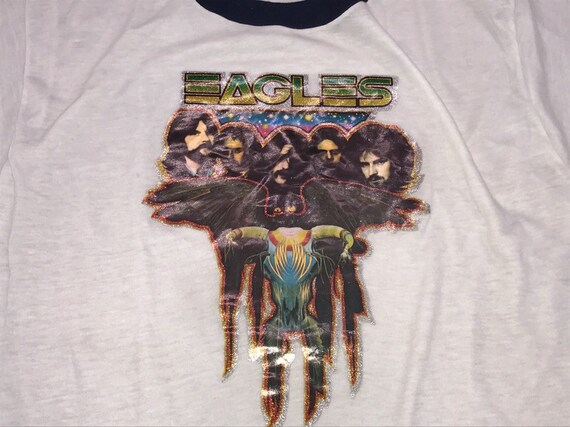 Vintage The EAGLES Iron-On Ringer Concert T / 197… - image 9