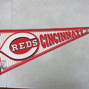 Cincinatti Reds / 29.5” Vintage 1990s Full Size Pennant MLB