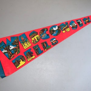Wisconsin Dells - Vintage Souvenir Pennant - 25” x 8” Old King Cole