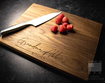 Personalized Walnut Cutting Board for Grandma  | Everything Tastes Better At Grandma's House | Custom Housewarming Christmas | 310