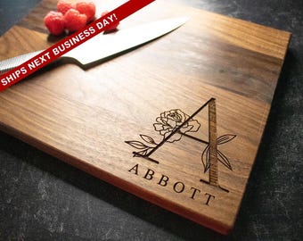 Personalized Cutting Board, Engraved Cutting Board, Custom Cutting Board, Wedding Gift, Housewarming Gift, Anniversary Gift, Engagement 270