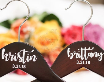 SET OF 10 Name Hangers, Bridal Party Hangers, Bride Hangers, Bridesmaid Hangers, Personalized Name Hangers, Bridesmaid Proposal Gift, Hanger