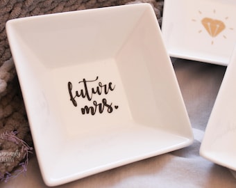 Future Mrs Ring Dish, Ring Dish Personalized, Mrs Ring Dish, Engagement Ring Dish, Jewelry Dish, Jewelry Holder, Custom Ring Dish, Bride