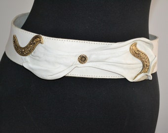 Vintage white leather belt