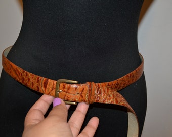 Donna Karan Vintage Pink Suede Belt With Oversized Gold Tone  display picture 2
