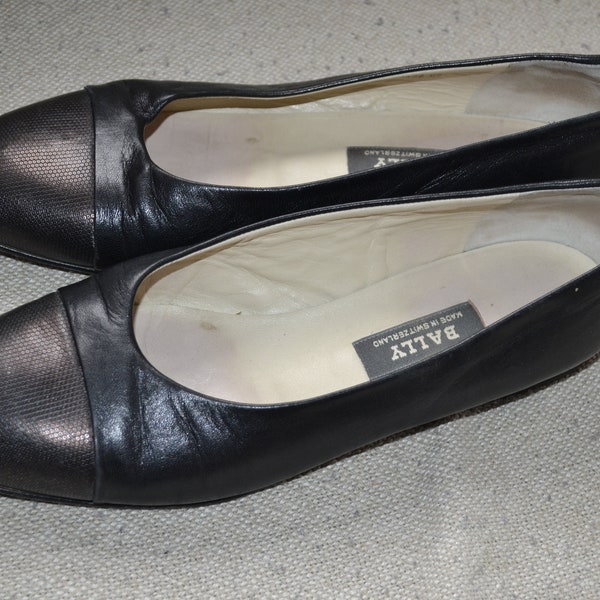Vintage Bally leather flats