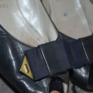 Vintage Bally medium heel shoes