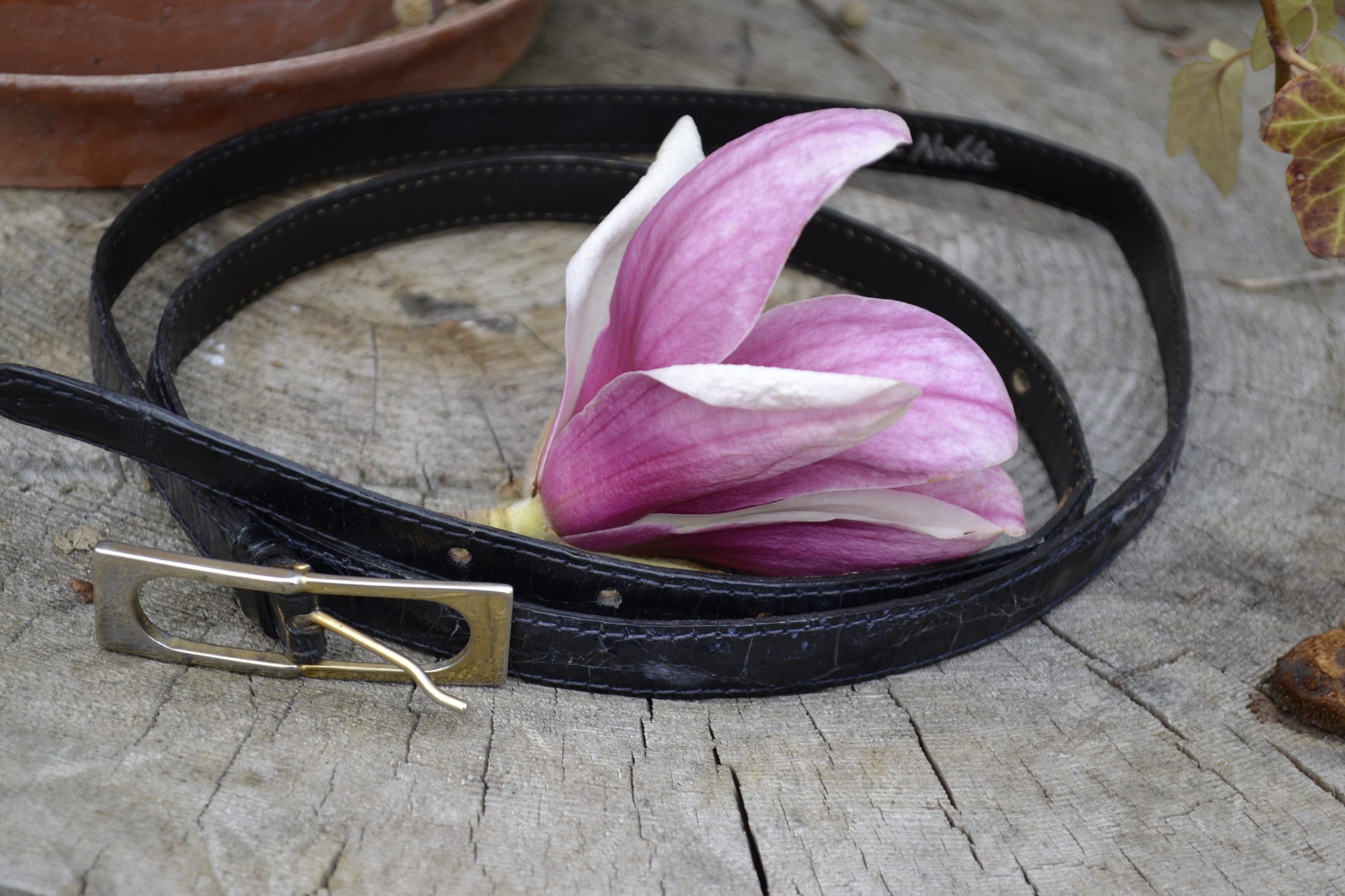 Vintage Rose Noble Leather Belt - Etsy display picture 3