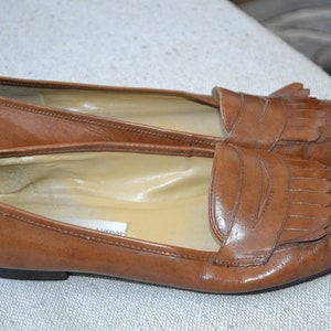 Vintage Etienne Aigner leather shoes
