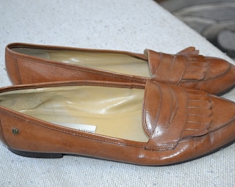Vintage Etienne Aigner leather shoes