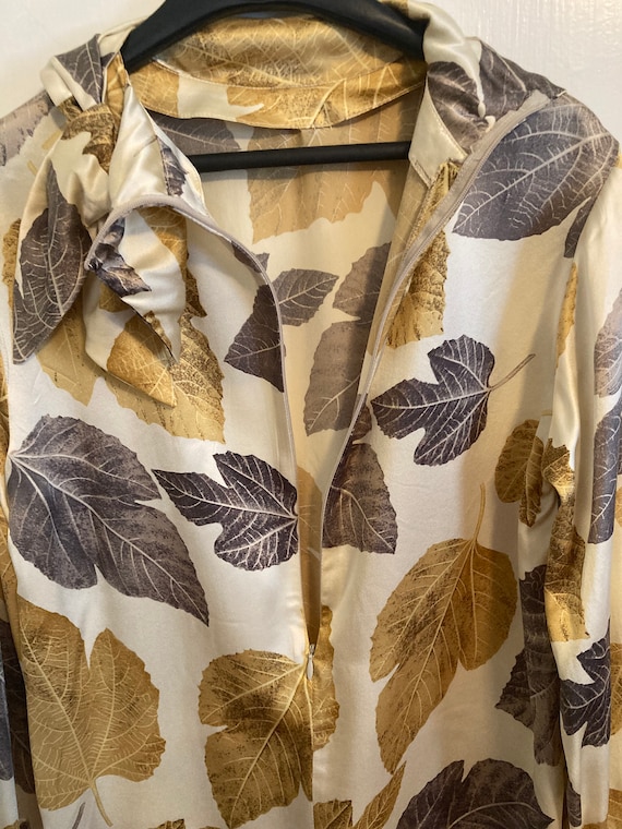 Vintage 1960/70s Silk Leaf Print Women's Blouse - image 3