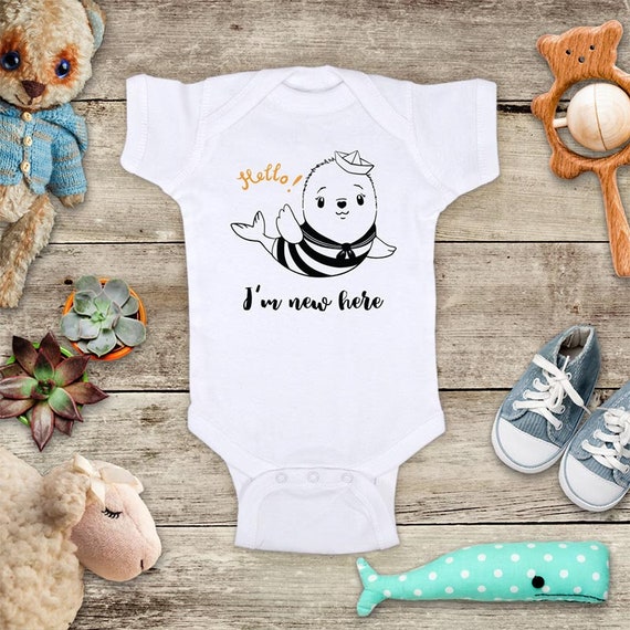 Bonjour Je Suis Nouveau Ici Bebe Phoque Mignon Bodysuit Bebe Etsy Bonjour Je Suis Nouveau Ici Bebe Phoque Mignon Bodysuit Bebe Etsy